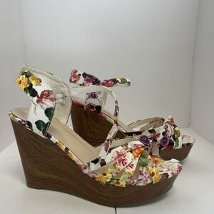 Fergalicious Floral Wedges Women's Size 9 Y2K cottage romantic